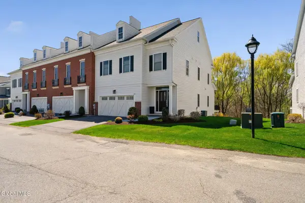 40 Cambridge Way, Colonie, NY 12047