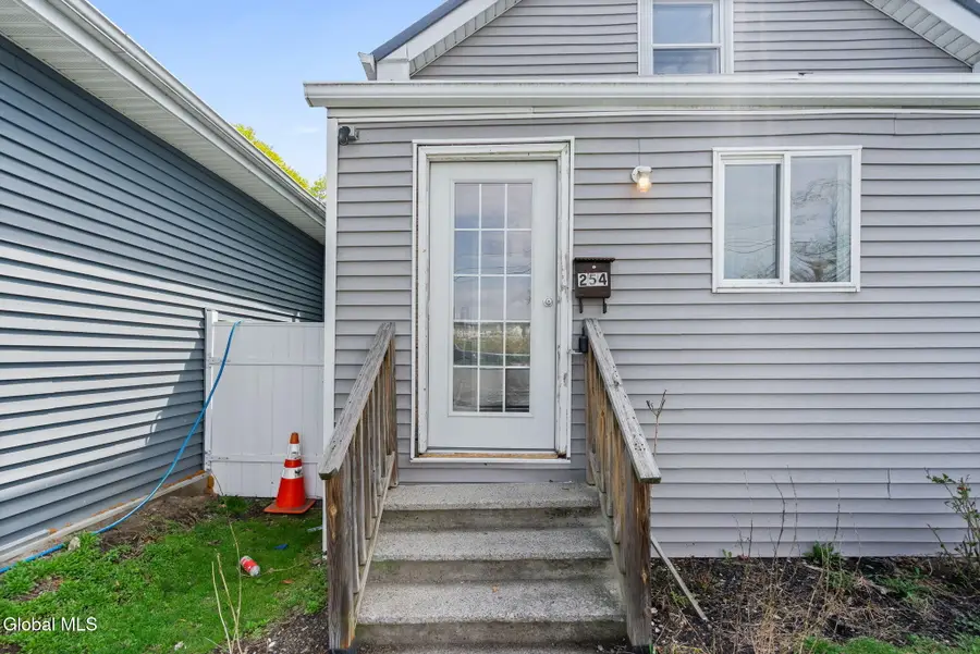 254 3rd Avenue, Troy, NY 12182 - #3