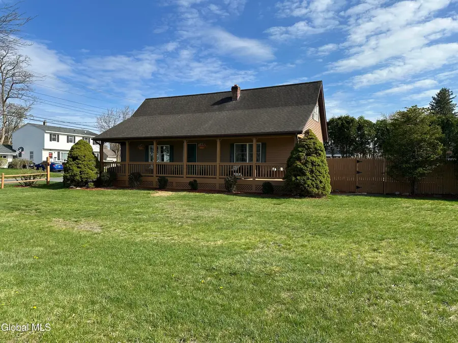 1825 Greenpoint Avenue, Schenectady, NY 12303 - #2