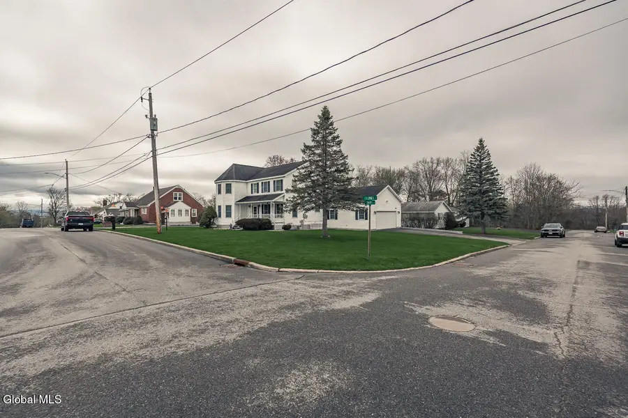 26 Columbia Street, Amsterdam, NY 12010 - #3