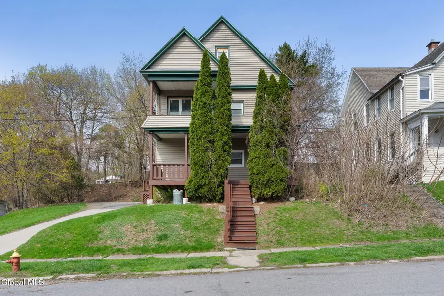 8 Mccleary Avenue, Amsterdam, NY 12010 - #2