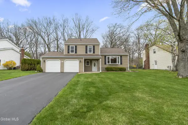 61 Longmeadow Drive, Bethlehem, NY 12054