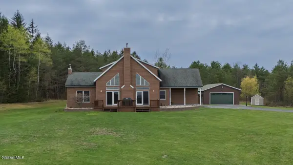 4 Debbie Drive, Altamont, NY 12009