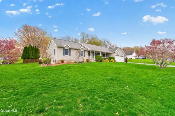 3 Rosemary Drive, North Greenbush, NY 12180