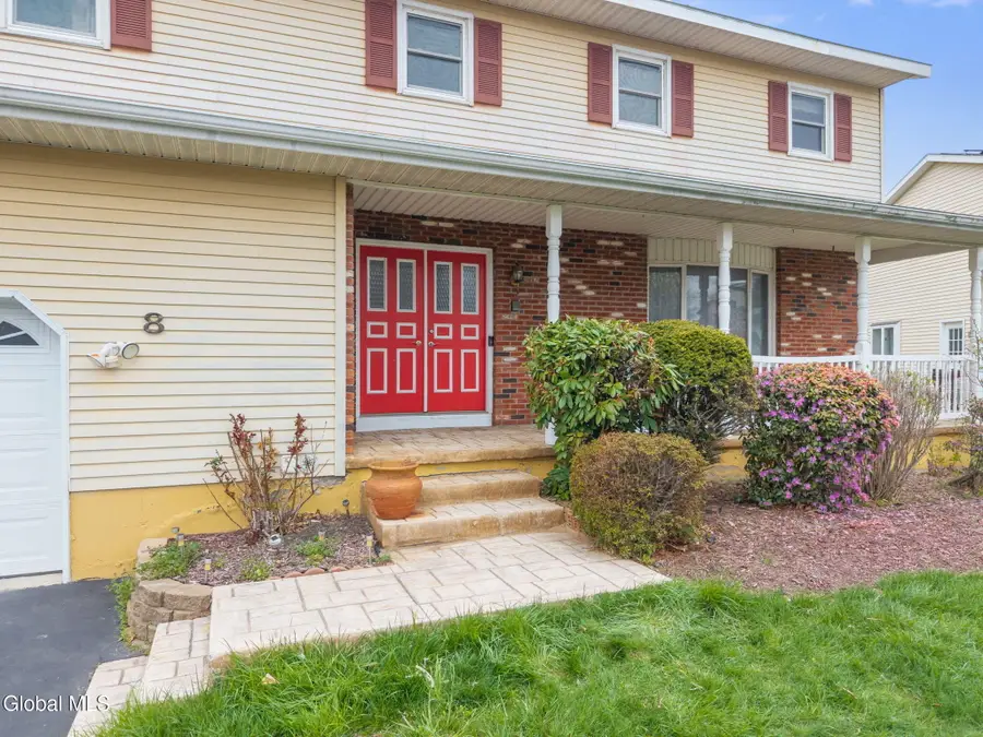 8 Windlass Drive, Latham, NY 12110 - #3