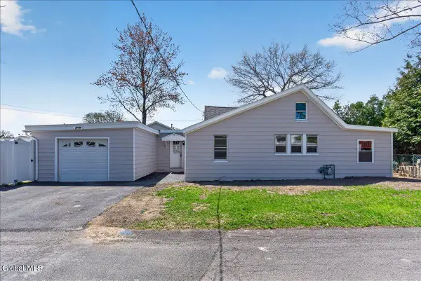 5 Marquette Avenue, Colonie, NY 12110