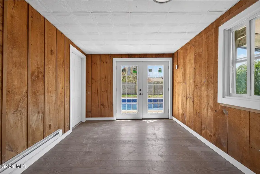 5 Marquette Avenue, Latham, NY 12110 - #3