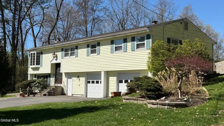 31 Sterup Drive, Pittstown, NY 12180 - #2