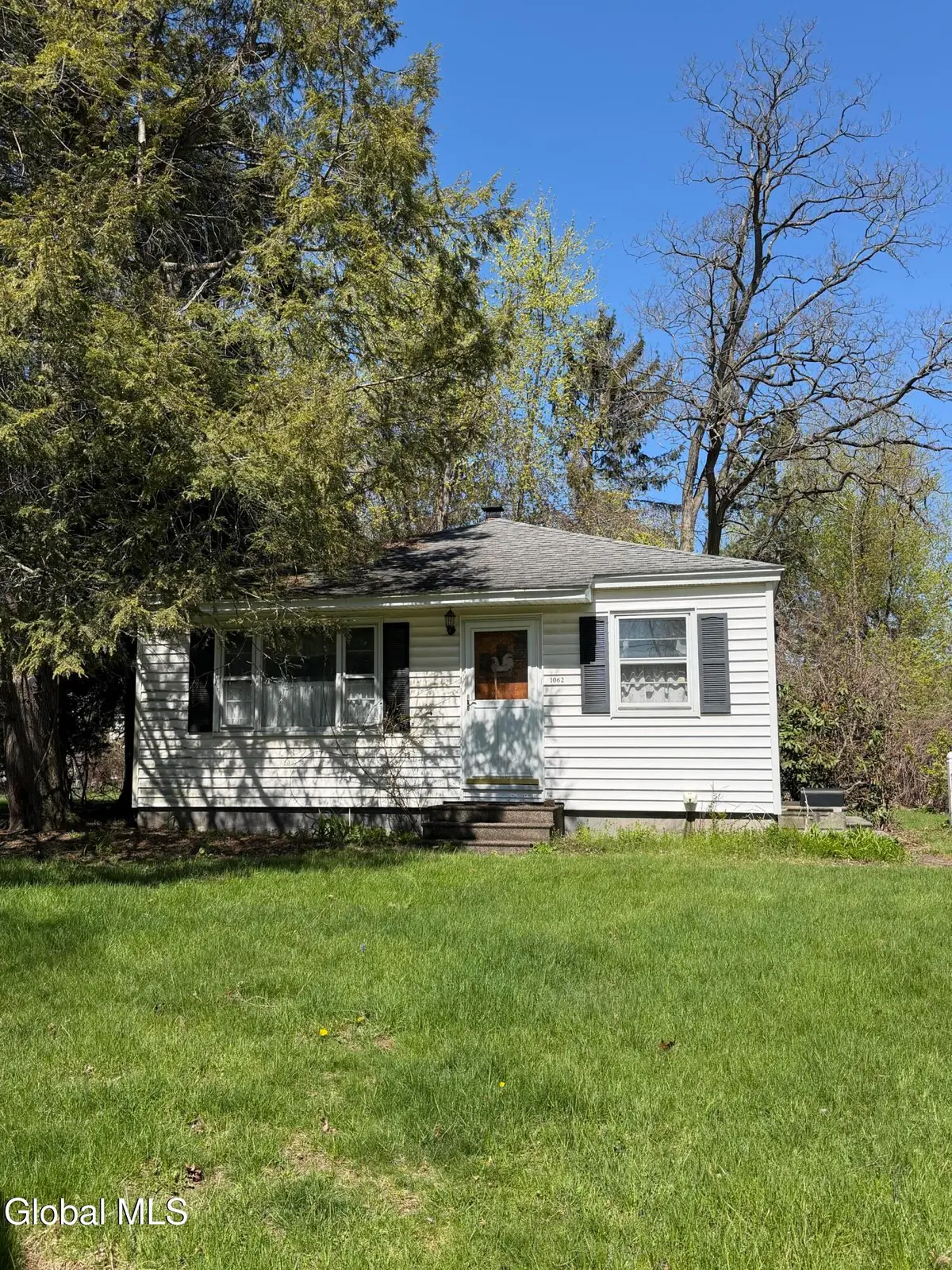 1062 6th Street, Rotterdam, NY 12303 - #1