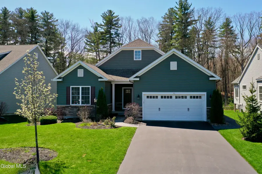 9 Linden Park Drive, Halfmoon, NY 12065 - #3