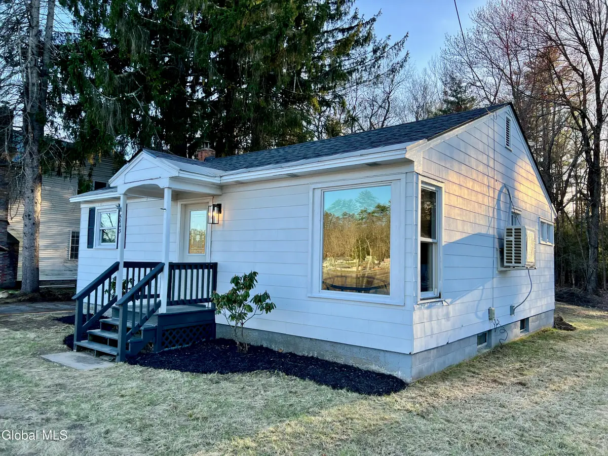 5043 Route 9n, Corinth, NY 12822 - #1