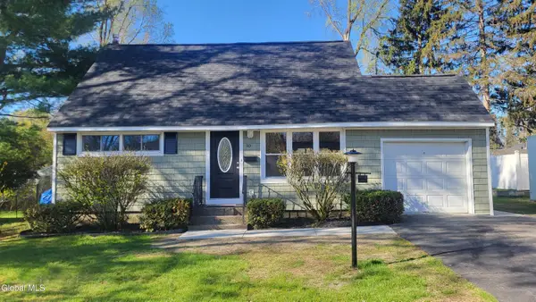 10 Bridle Path, Colonie Village, NY 12205