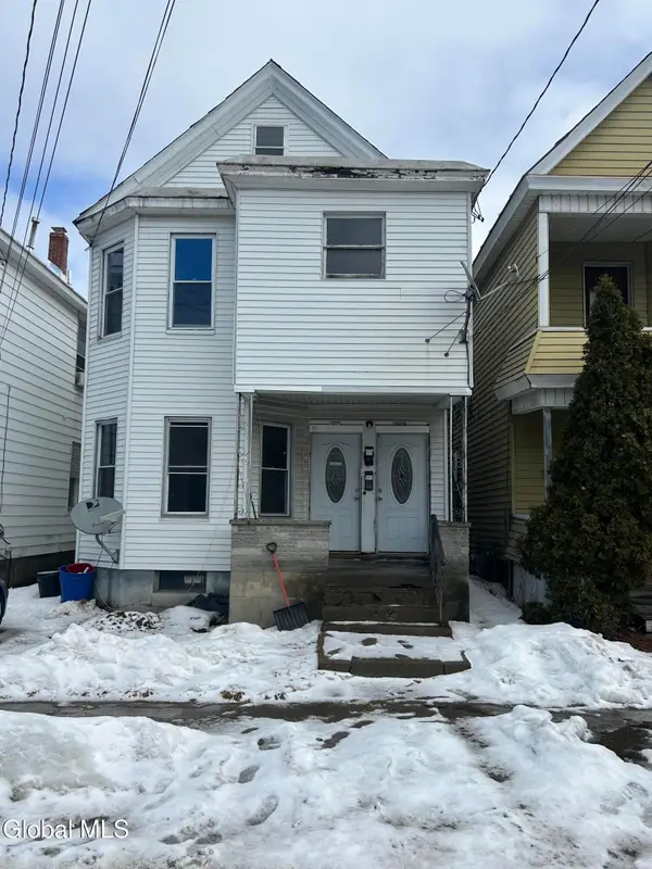 1075 Pleasant Street, Schenectady, NY 12303