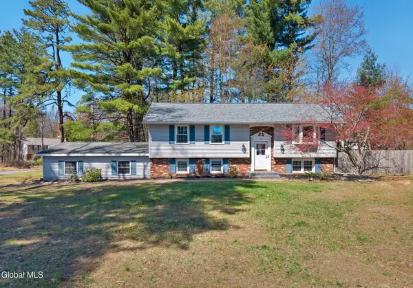 36 Evergreen Avenue, Clifton Park, NY 12065