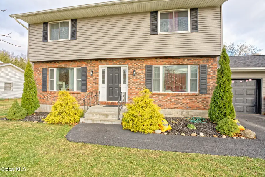 36-38 Riverview Drive, Rotterdam Junction, NY 12150 - #2