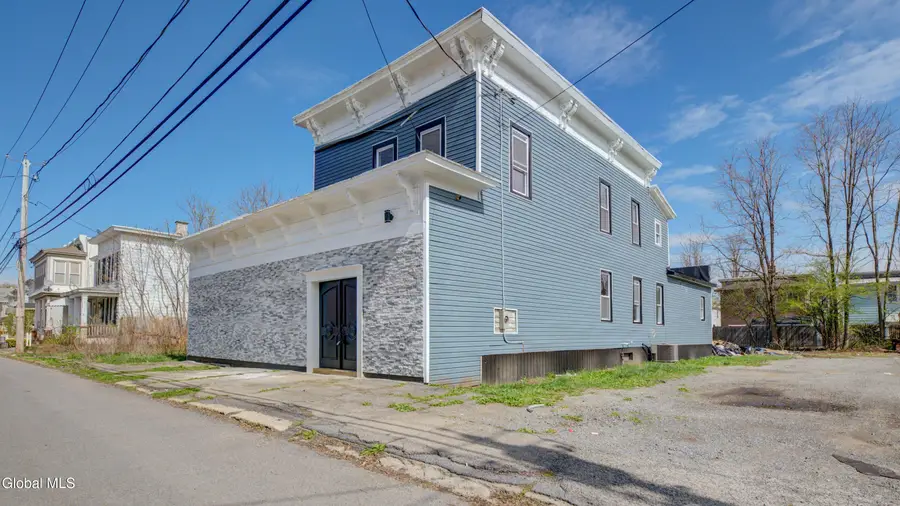 24 Jay Street, Amsterdam, NY 12010 - #2