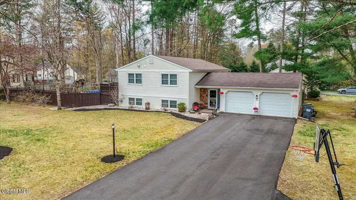 1 Thunder Run, Wilton, NY 12831 - #1