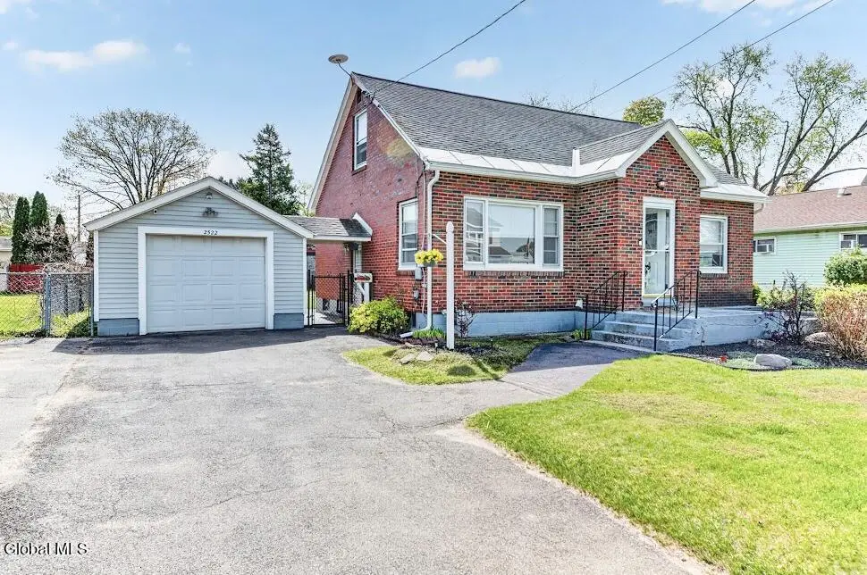 2522 Van Dyke Avenue, Rotterdam, NY 12306 - #1