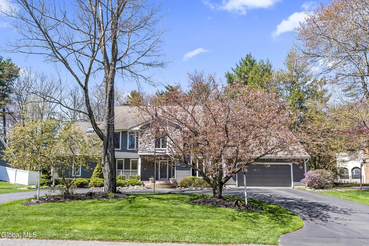 950 Gloucester Place, Niskayuna, NY 12309 - #1