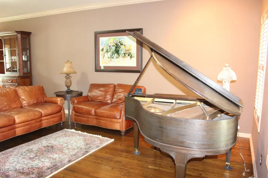 11 Long Shadow Drive, Latham, NY 12110 - #3