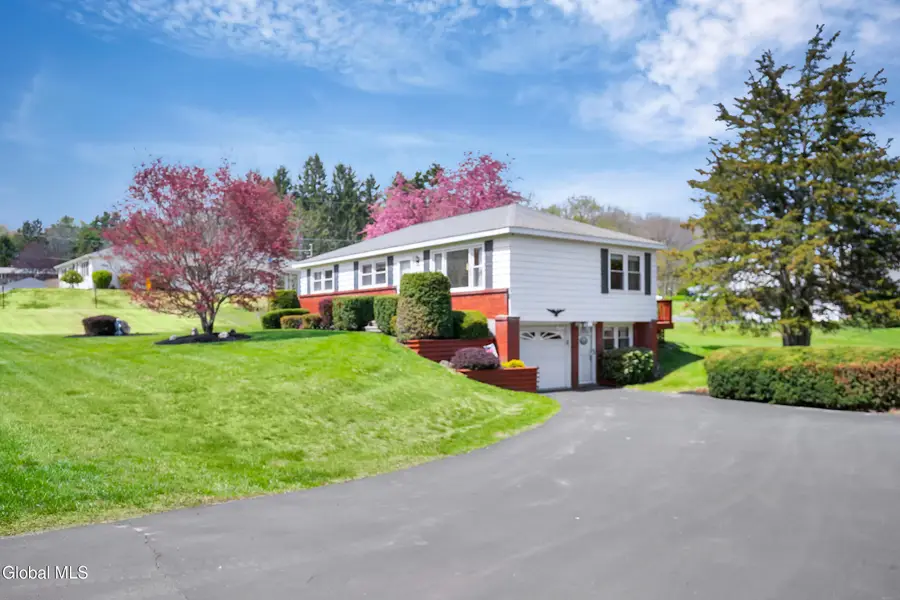 2 Dusenberry Road, Schaghticoke, NY 12182 - #3