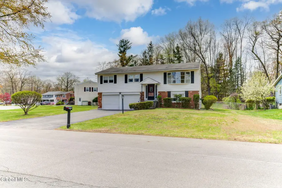 5 Fairmont Drive, Colonie, NY 12205 - #3