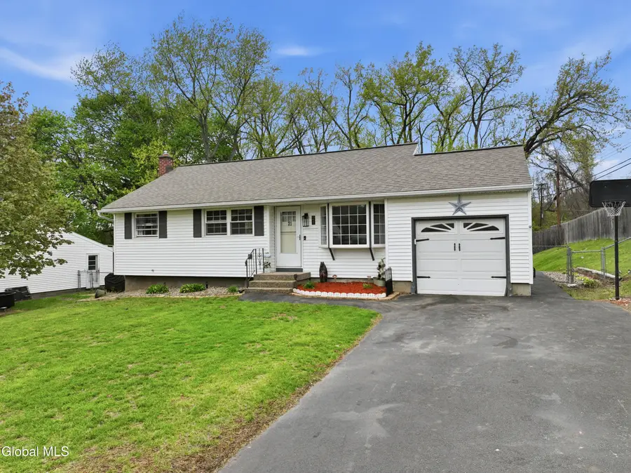 21 Twilight Terrace, Albany, NY 12211 - #2