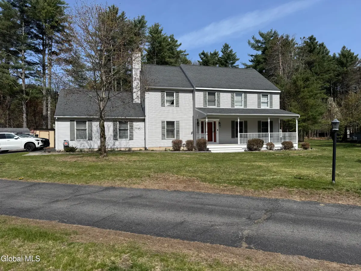 20 Queens Lane, Queensbury, NY 12804 - #1