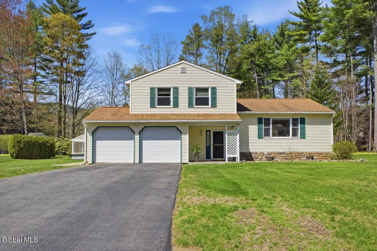 10 Queen Diana Lane, Queensbury, NY 12804 - #1
