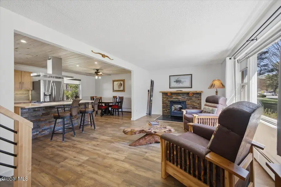 10 Queen Diana Lane, Queensbury, NY 12804 - #3