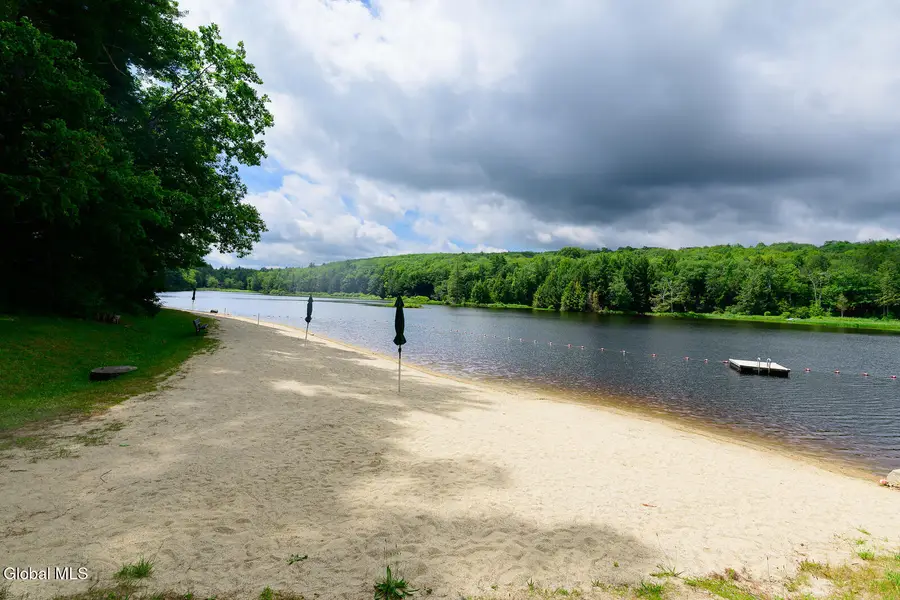 303 Lakeshore Drive, Marlborough, MA 99999 - #3