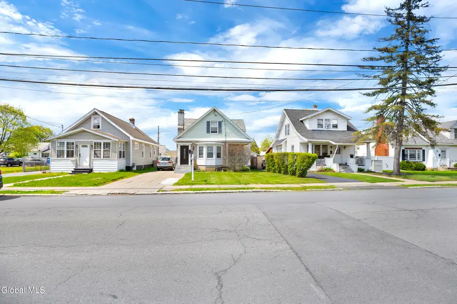 913 Altamont Avenue, Schenectady, NY 12303 - #2