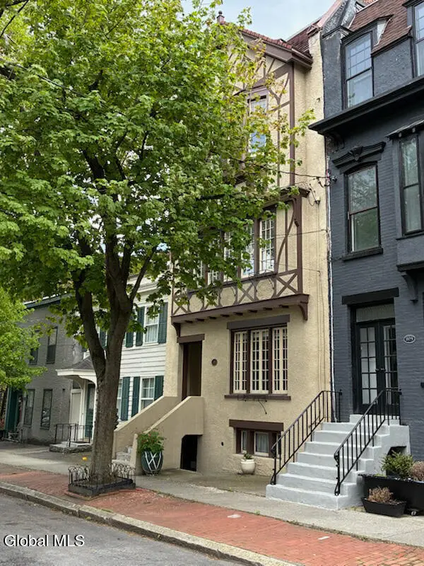 140 Chestnut Street, Albany, NY 12210 - #1
