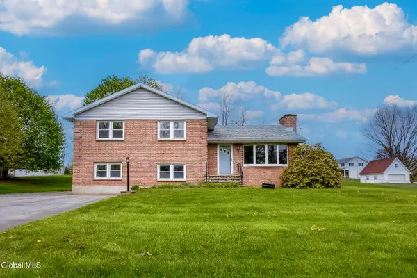 21 County Route 75, Stillwater, NY 12118
