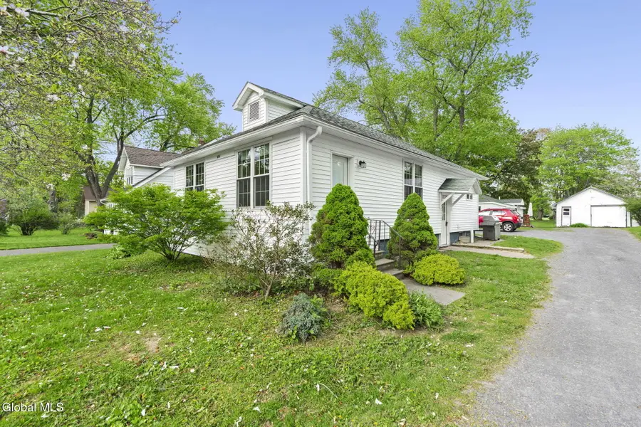 294-296 New Salem South Road, New Scotland, NY 12186 - #2