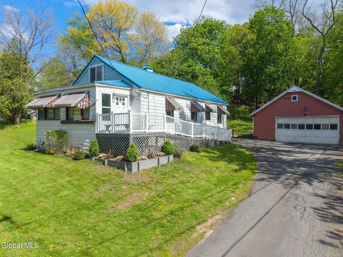 9 Ridge Road, Hampton Manor, NY 12144 - #1