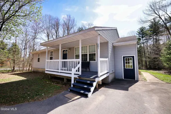 201 Cochran Drive, Northumberland, NY 12831