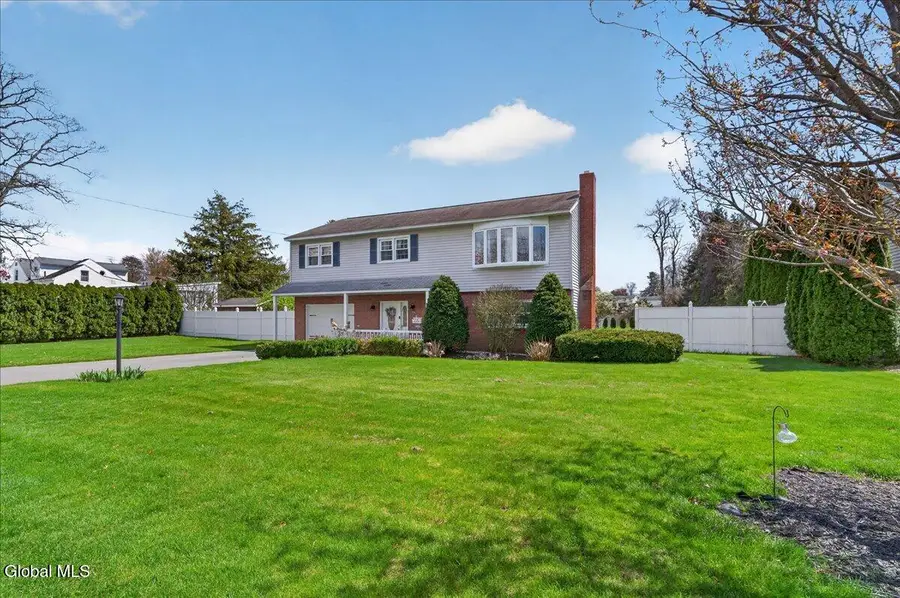 2158 Robinwood Avenue, Rotterdam, NY 12306 - #3