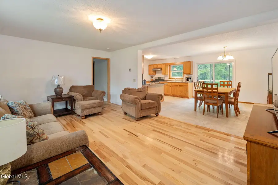 1129 Meadowdale Road, Guilderland, NY 12009 - #3