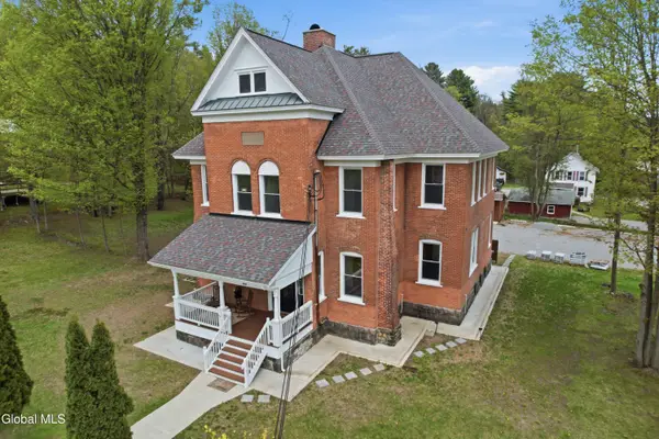 66 Horicon Avenue #2E, Bolton, NY 12814