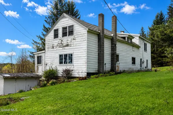 39 E Hill Road, Berne, NY 12009