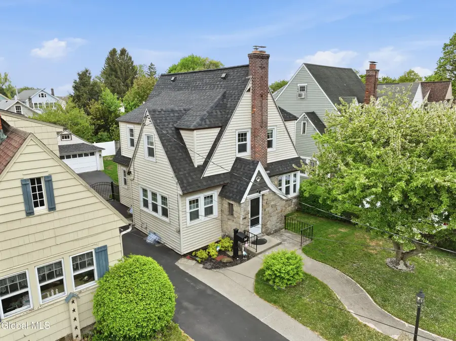 340 Marshland Court, Troy, NY 12180 - #2