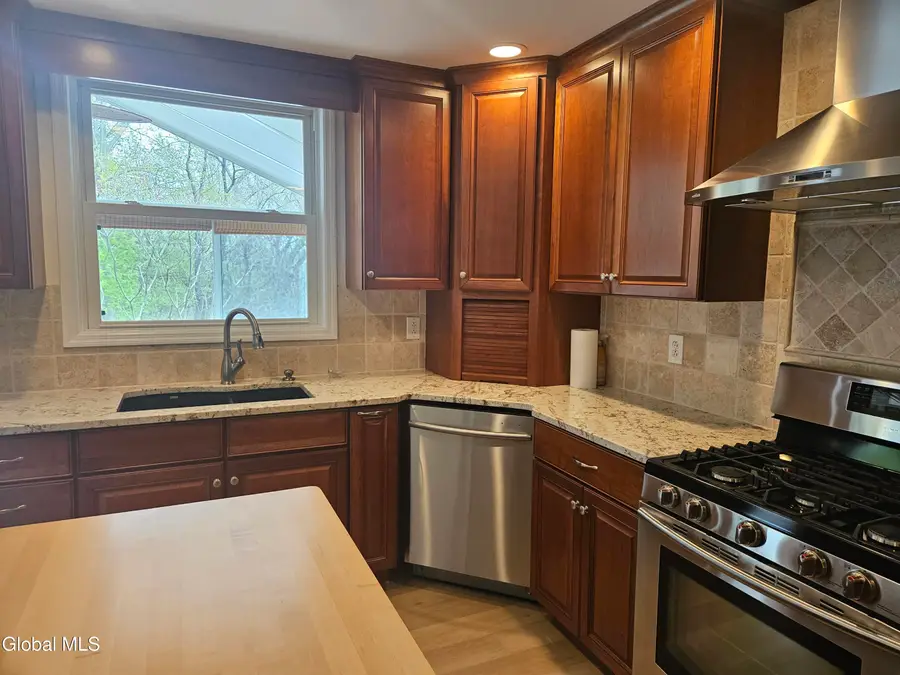66 Beach Road, Halfmoon, NY 12065 - #3