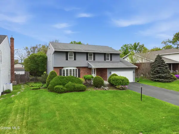 60 Aspen Circle, Albany, NY 12208