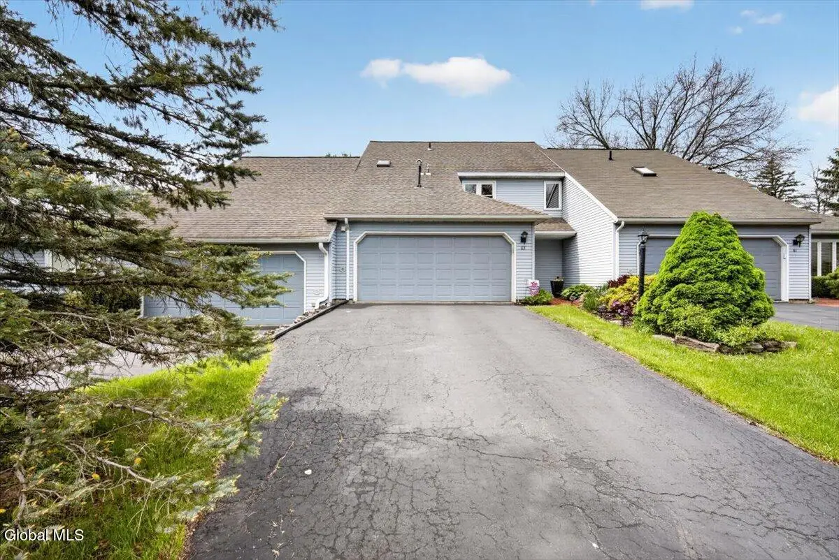 63 Constitution Court, Bethlehem, NY 12077 - #1