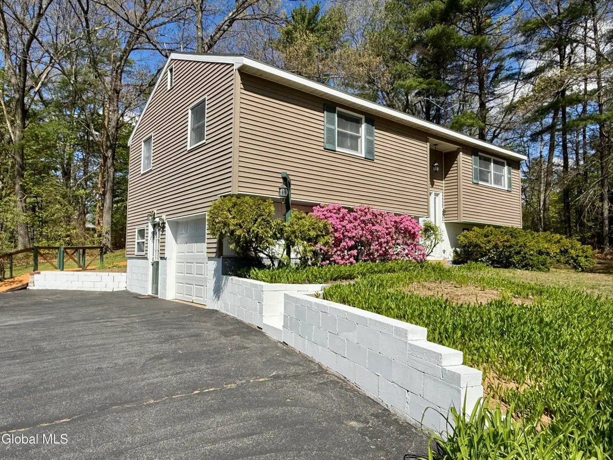 8 Kimberly Lane, Moreau, NY 12828 - #1
