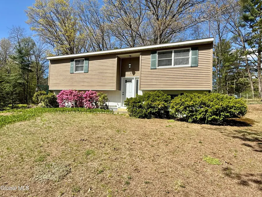 8 Kimberly Lane, Moreau, NY 12828 - #2