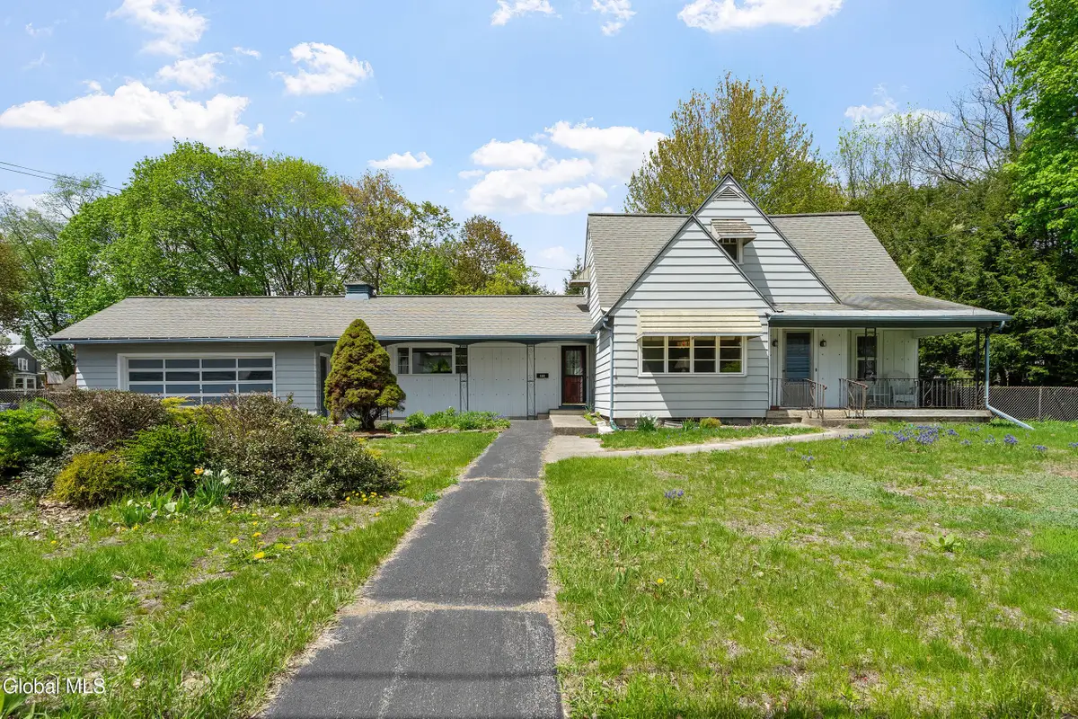 215 Oak Street, Corinth, NY 12822 - #1