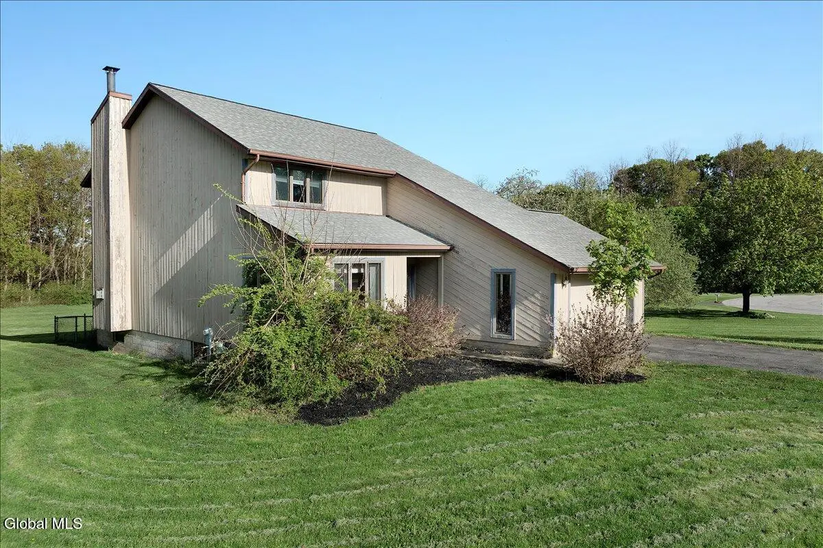 2 Chantal Court, Ballston Spa, NY 12020 - #1