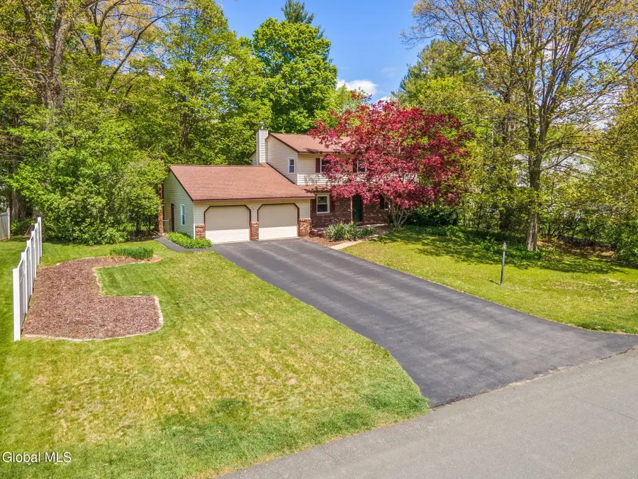 13 Pinehurst Drive, Clifton Park, NY 12065 - #2